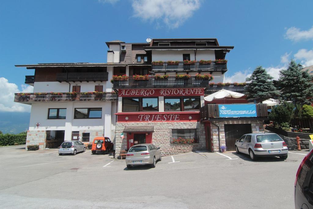 Albergo Trieste Tambre dʼAlpago Exteriér fotografie