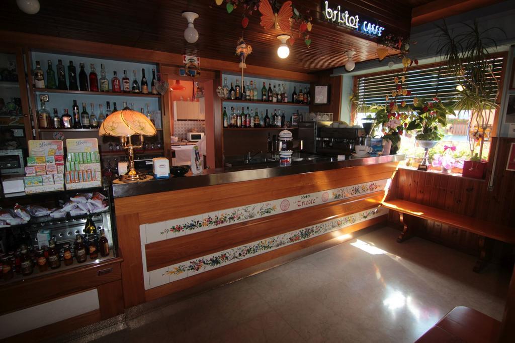 Albergo Trieste Tambre dʼAlpago Exteriér fotografie